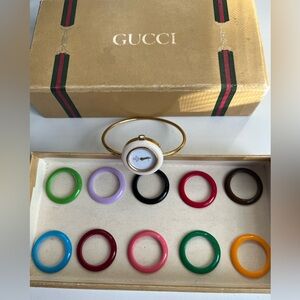 Gucci MADE IN ITALY Watch Ladies Interchangeable Bezels + 11 bezels